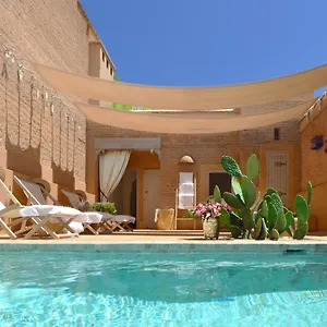 Dar Housnia Riad